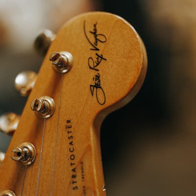 Fender Stevie Ray Vaughan Stratocaster with Pau Ferro Fretboard 2000s - 3-Color Sunburst image 6