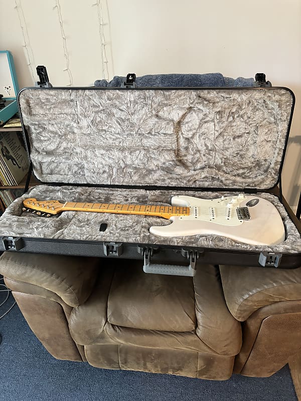 Fender American Original '50s Stratocaster with Maple Fretboard 2018 - 2022 - White Blonde image 1