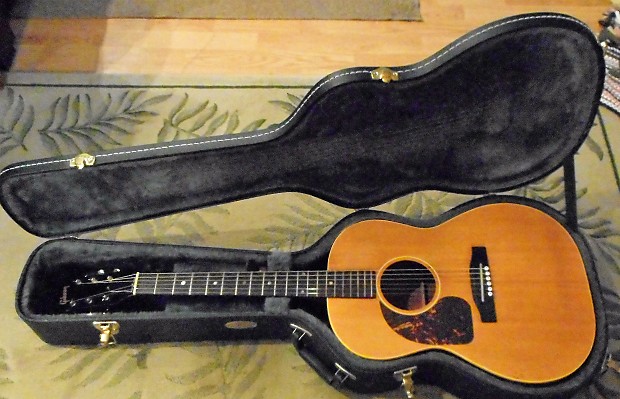Gibson left outlet handed acoustic guitar
