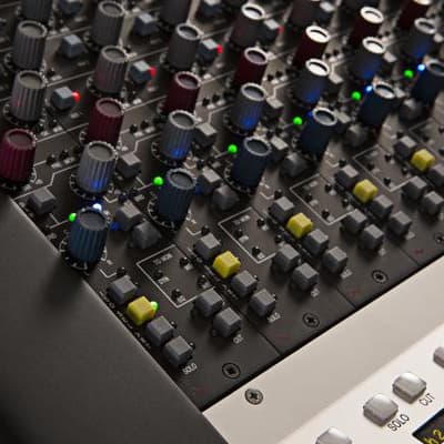 Neve Genesys Black 32 Console Package image 3