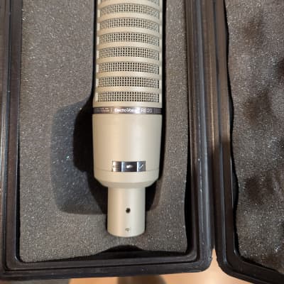 Electro-Voice RE20 Cardioid Dynamic Microphone 1968 - Present - Gray