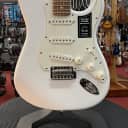Fender Player Stratocaster®, Pau Ferro Fingerboard in Polar White
