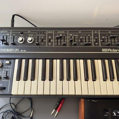 Roland SH-09 32-Key Monophonic Synthesizer 1978 - 1982 - Black