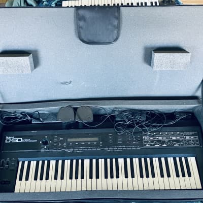 Roland D-50 61-Key Linear Synthesizer 1987-1992 - Black with soft case and 2 memory cards