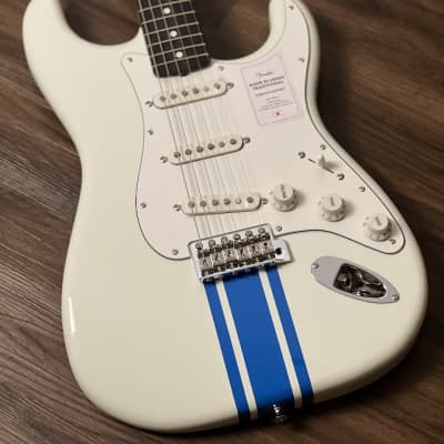 Fender Japan Traditional II 60s Stratocaster with RW FB in Olympic White / Blue image 3