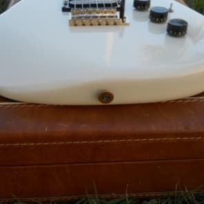 Kramer USA Pacer Guitar Minty 100% Original White/Gold OHSC 1982 Collector Grade image 7