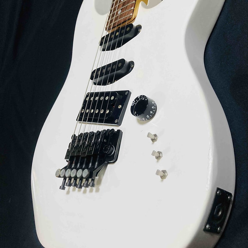 Kramer JK3000 1980's White Made in Japan Vintage w/Gig bag