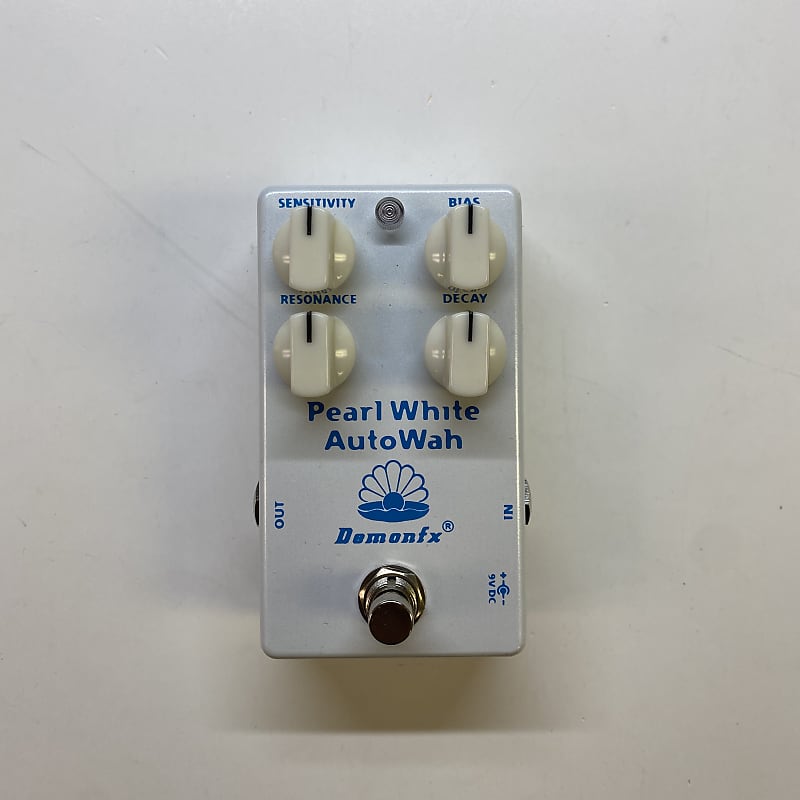 Demon FX Pearl White AutoWah 2022 - White