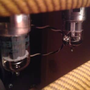 Tungsten Crema Wheat Guitar Combo Amp Lacquered Tweed image 8