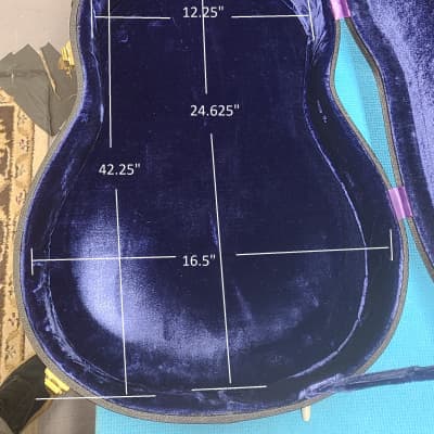 Vintage Gibson Dreadnought Hard Shell Acoustic Guitar Case