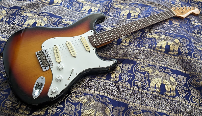 ★★★1989 Fender Japan order built Stratocaster with US Pickups, E-Serial image 1