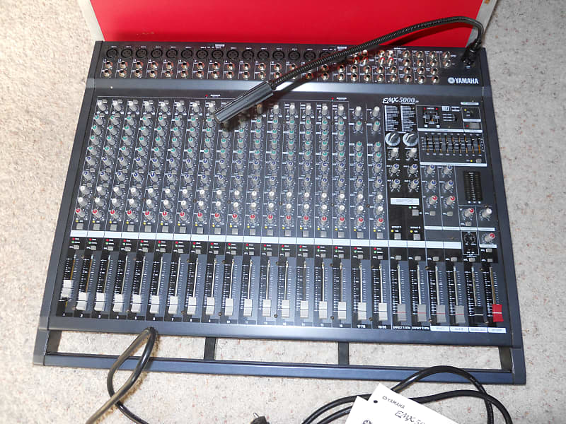 Yamaha EMX5000-20 Powered Mixer, power supply cord, mixer lamp, owner's  manual and hard case, NICE!