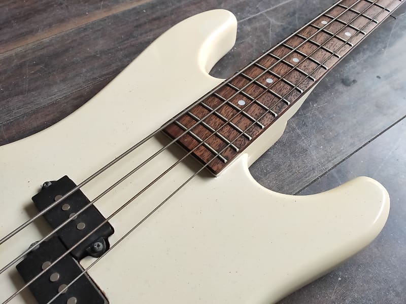 1980's Aria Pro II Diamond Series JPJ-400 Bass Guitar (White
