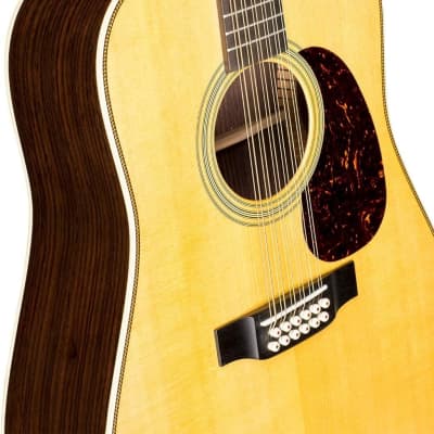 Martin Guitar Standard Series Acoustic Guitars, Hand-Built Martin Guitars with Authentic Wood image 2