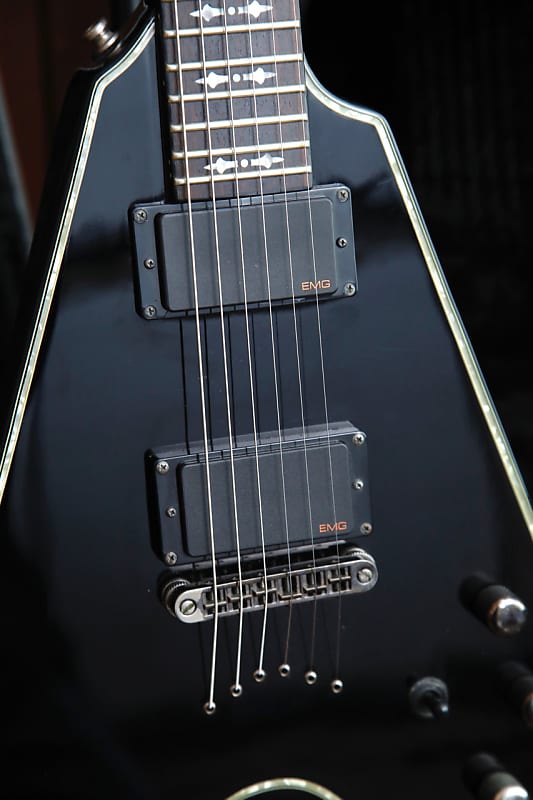 Schecter Diamond Series V-1 FR ブラック　美品！ Schecter Guitar Research Hellraiser V-1 Electric Guitar
