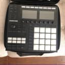 Native Instruments Maschine MKIII with Case