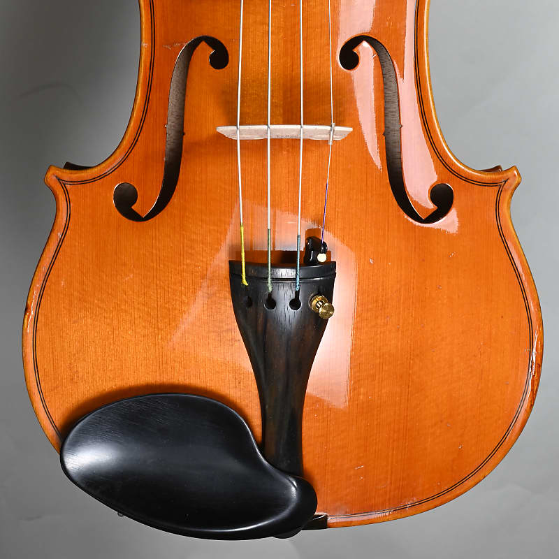 Suzuki Violin No. 330 (Intermediate), 4/4, Nagoya, Japan Suzuki Violin No. 330 (Intermediate), 4/4, Nagoya, Japan