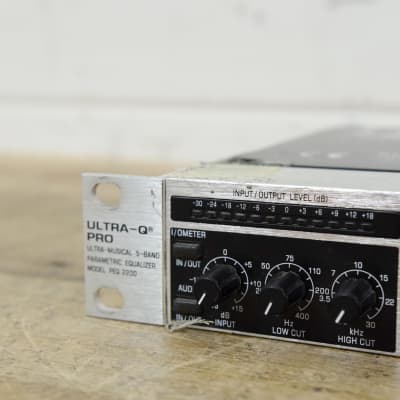 Behringer Ultra-Q Pro PEQ2200 5-Band Parametric Equalizer