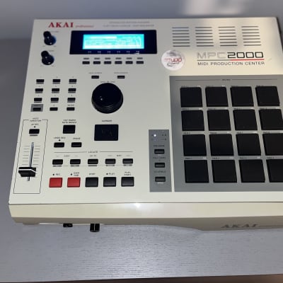 Custom Akai MPC2000 - New LCD - Maxed RAM - All New Tact switches & Button LEDs & more image 8