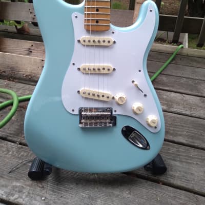 Fender Vintera '50s Stratocaster Modified 2-Tone Sunburst