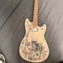 Fender Shawn Mendes Foundation Musicmaster 2020 - Yellow Floral
