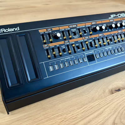 Roland JP-08 Boutique incl. DK-01 & Decksaver