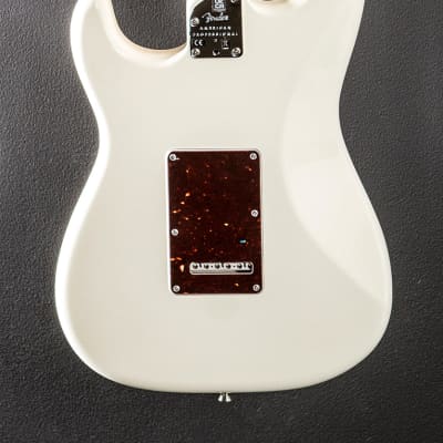 Fender American Professional II Stratocaster – Olympic White w/Maple image 4