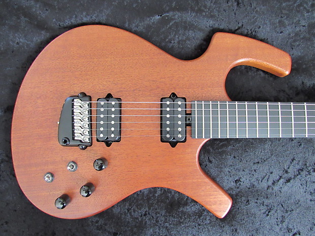 Parker Guitars - 2002 NiteFly M - Made in USA - w/gig bag & 2 different  size vibrato bars