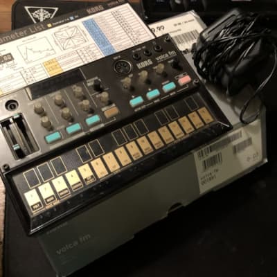 Korg Volca FM Digital FM Synthesizer/Sequencer - Complete with Box, Guides, and Aftermarket Adapter