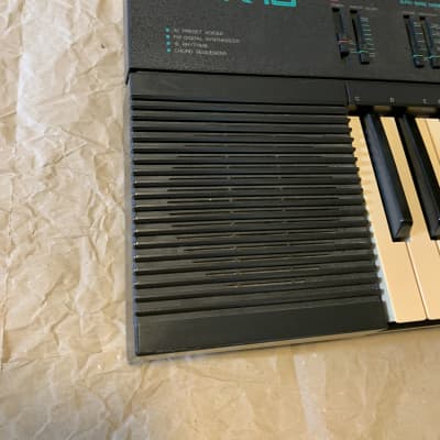 Yamaha  PSR-16 80s FM synth image 2
