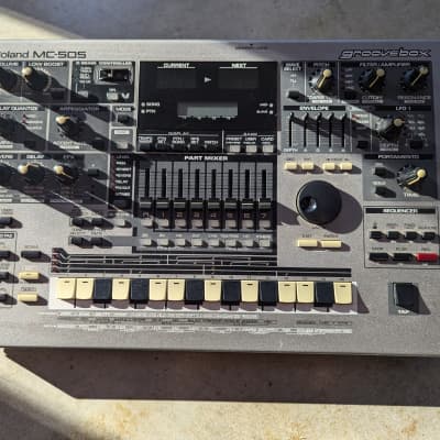 Roland MC-505 Groovebox 1998 - 2002 - Gray