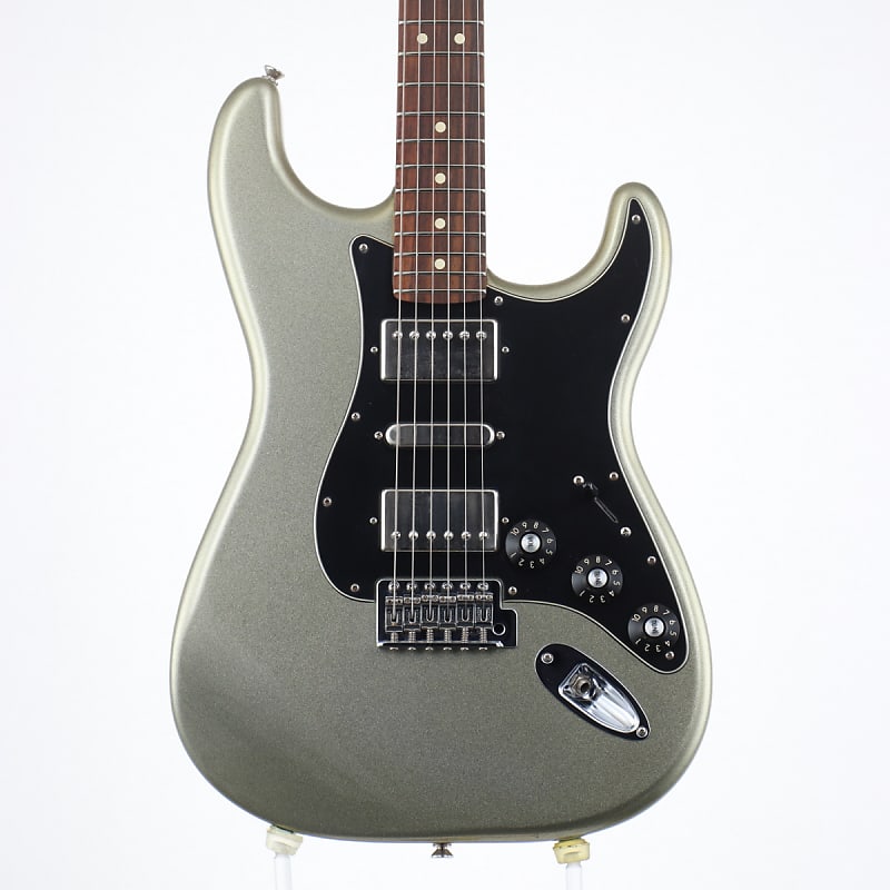ギター Fender Mexico BlackTop HSH Stratocaster Fender Blacktop Stratocaster HSH - Black | Sweetwater