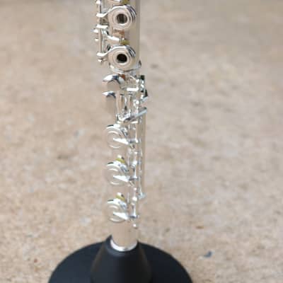 Tomasi Series 10 Silver Open-Hole Professional Flute with Solid Silver Headjoint and B-footjoint image 6