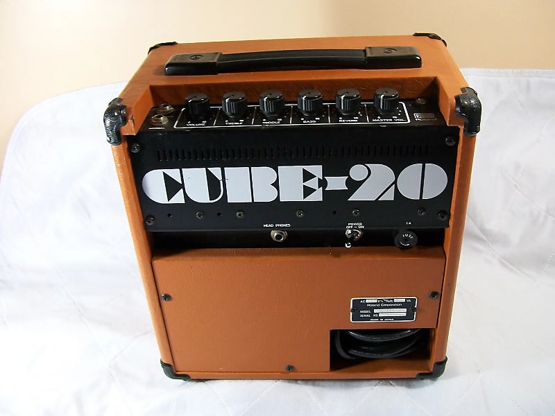 Roland CUBE-20 20-Watt 1x8" Guitar Combo image 2
