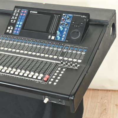 Yamaha LS9-32 32-Channel Digital Mixing Console CG0038Y image 3