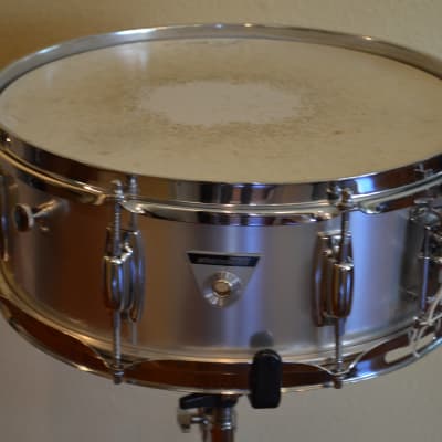 Vintage Ludwig S-102 Standard 5x14" Matte Aluminum Snare Drum w/ Vintage Case image 3