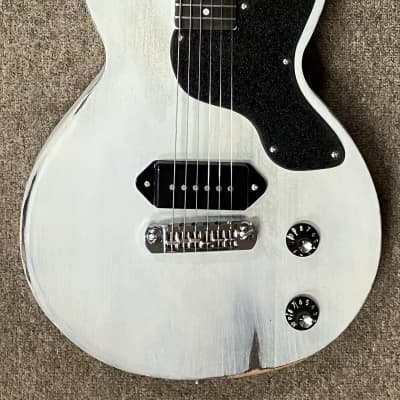Harden Engineering- DC1, double cut, distressed arctic white, with hardshell case 2023 for sale