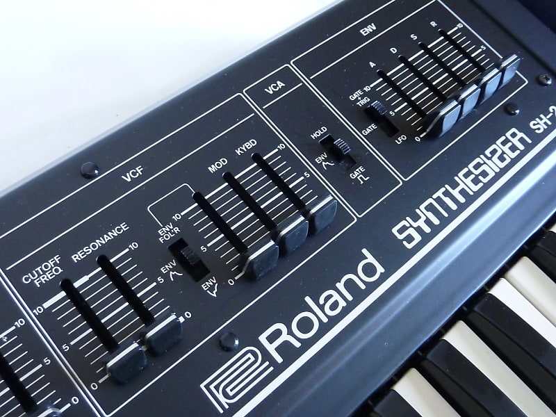 Roland SH-2 37-Key Synthesizer | Reverb