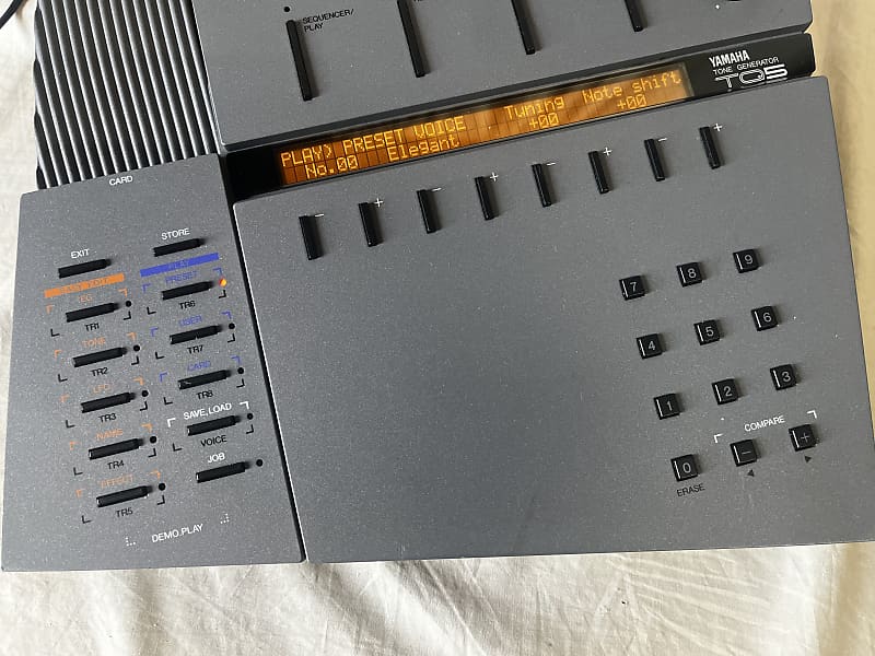 ヤマハTQ5　FM TONE GENERATOR Yamaha TQ5 Tone Generator (PH Jun 89)