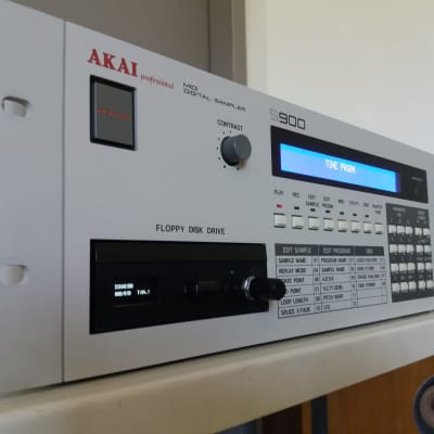 AKAI S900 フロッピーエミュレータ 動作良好 即決！