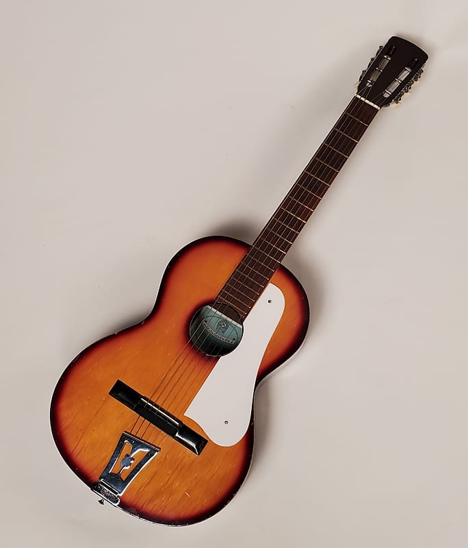Antigua Casa Nunez 1950's/60's. A rare guitar with a Classical neck and a Parlor body. Read on. RARE image 1