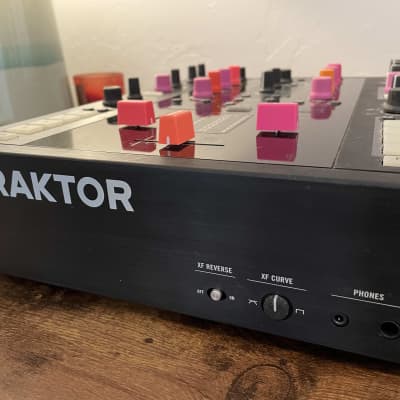 Native Instruments Traktor Kontrol Z2