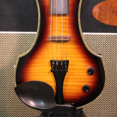 弦楽器 Fender FV-3 Fender FV3 Deluxe Electric Violin Sunburst | Musician's Friend