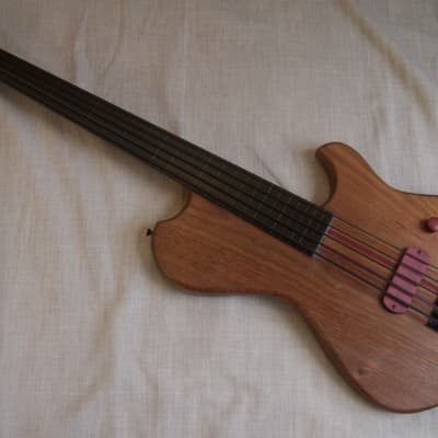 Handcrafted 5 string fretless bass. Superb tone and build quality. Made in the UK. image 3