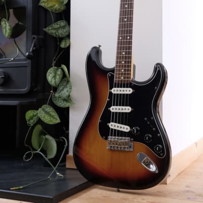 Fender Japan ST62-US 3TS Stratocaster Slab Rosewood Board 2006 with Hard Case for sale
