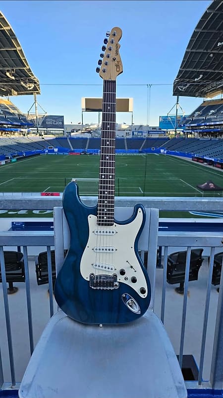 G&L USA Legacy | Reverb Canada