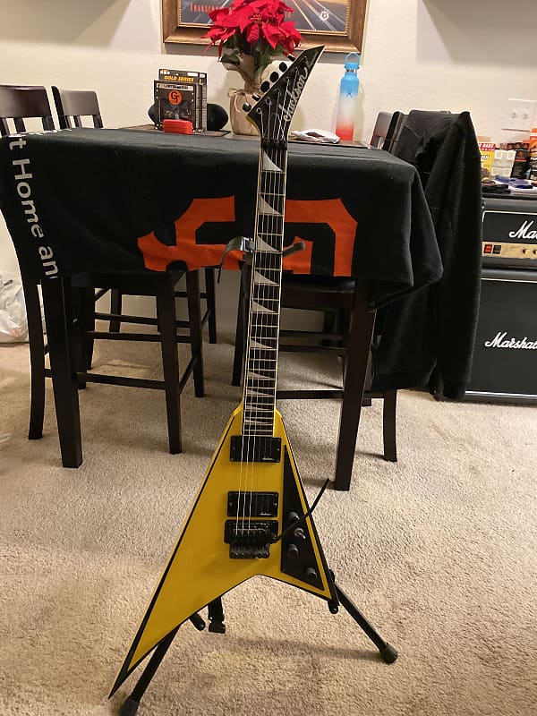 Jackson Randy Rhoads Flying V 1990 Yellow n Black | Reverb