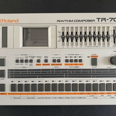 Roland TR-707 HKA MOD installed