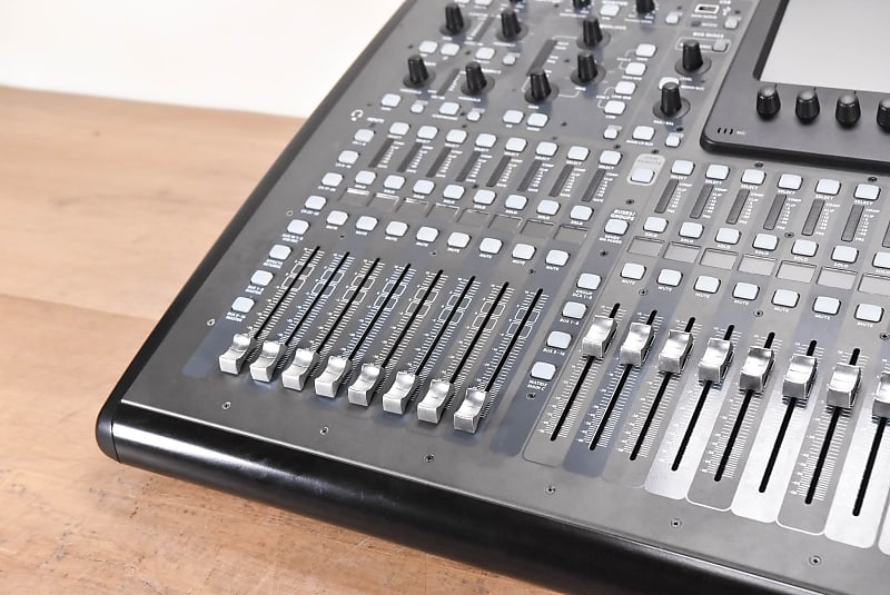 Behringer X32 Compact 40-channel Digital Mixer