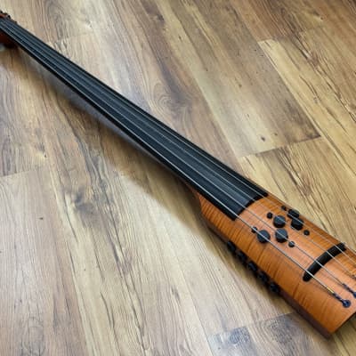 NS Design CR5M - Amber image 3